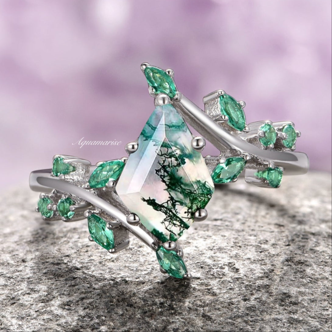 Kite Moss Agate & Emerald Leaf Couples Ring Set
