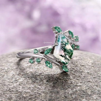Kite Moss Agate & Emerald Leaf Couples Ring Set